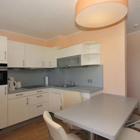 Apartamento Strandhaus Moenchgut Ferienwohnung 12 Mit Sauna- Und Schwimmbadnutzung Im Ahoi Sellin