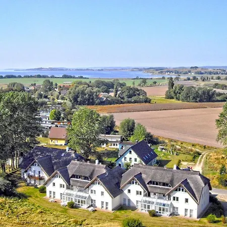 Strandhaus Moenchgut Ferienwohnung 12 Mit Sauna- Und Schwimmbadnutzung Im Ahoi Sellin Lobbe